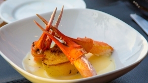 Crab Claws in Rich Butter, Garlic & Wine